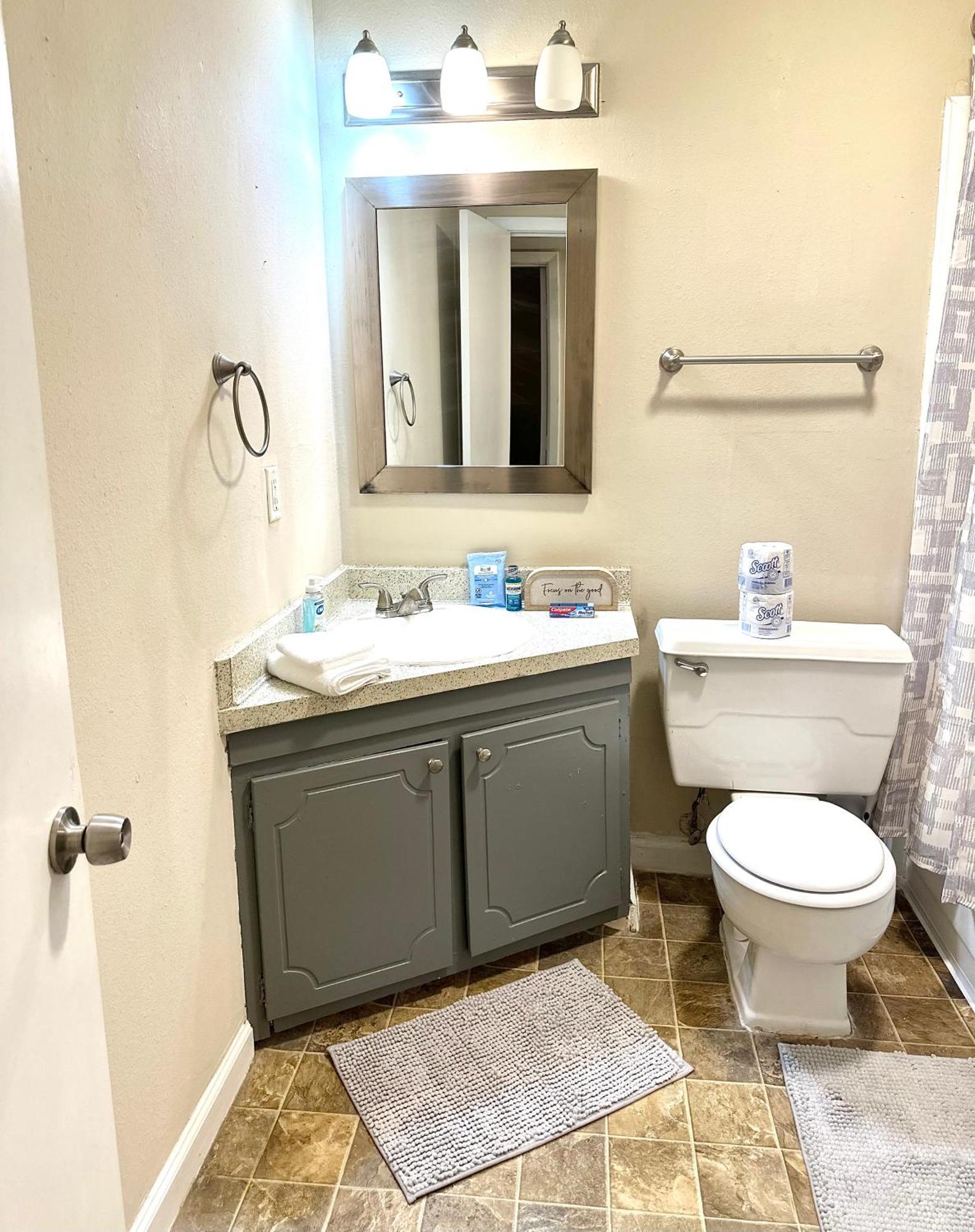 Appartamento Spring Getaway 5 Minutes From Hospitals Jackson Esterno foto