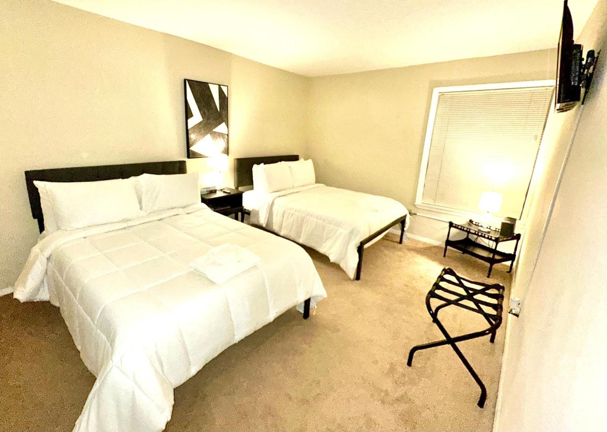 Appartamento Spring Getaway 5 Minutes From Hospitals Jackson Esterno foto